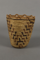 Klickitat%20artist%2C%20%3Cb%3E%3Ci%3E%20Basket%3C%2Fi%3E%3C%2Fb%3E%2C%20ca.%201920%2C%20cedar%20root%20and%20beargrass%2C%20Gift%20of%20Raelyn%20Dolton%2C%20no%20known%20copyright%20restrictions%2C%202001.93.1